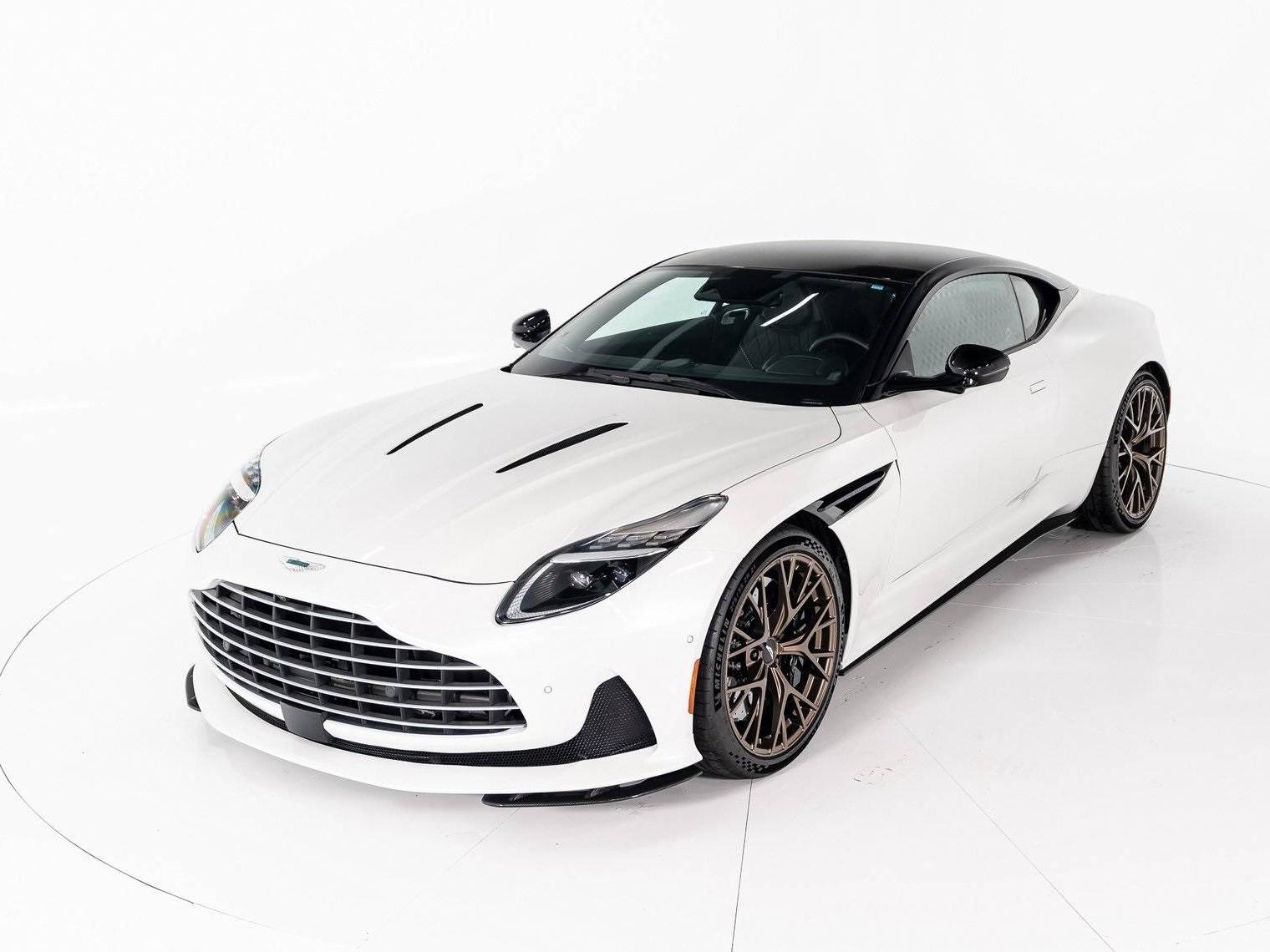 ASTON MARTIN DB12 2024 SCFRMFFW6RGL12680 image